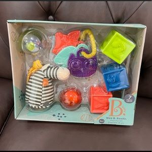 B Toy B Baby Wee B ready baby toy 0+